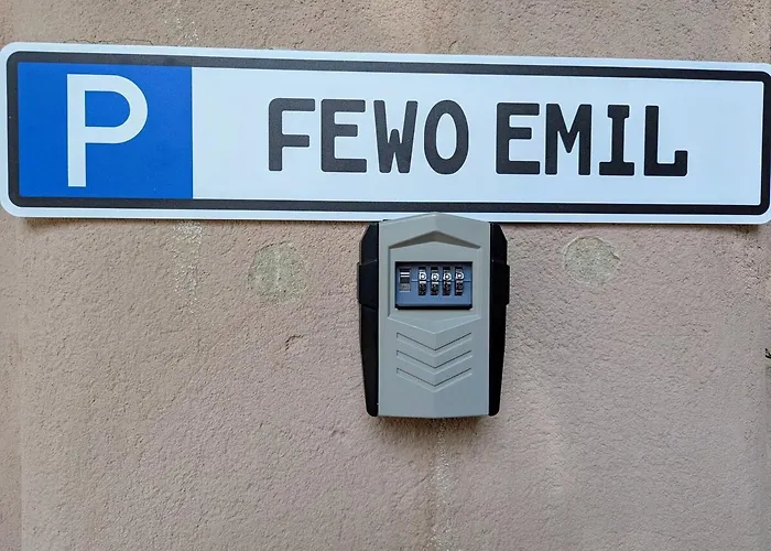 Gemuetliches - Hochwertiges Boxspringbett, Privater Parkplatz, Terrasse, Komplette Kueche, Wlan, 40 Zoll Hd Tv Apartment *