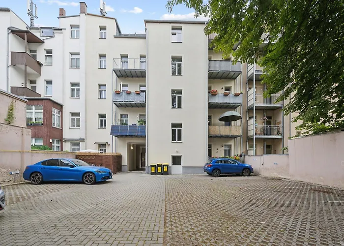 Apartment Gemuetliches - Hochwertiges Boxspringbett, Privater Parkplatz, Terrasse, Komplette Kueche, Wlan, 40 Zoll Hd Tv Chemnitz